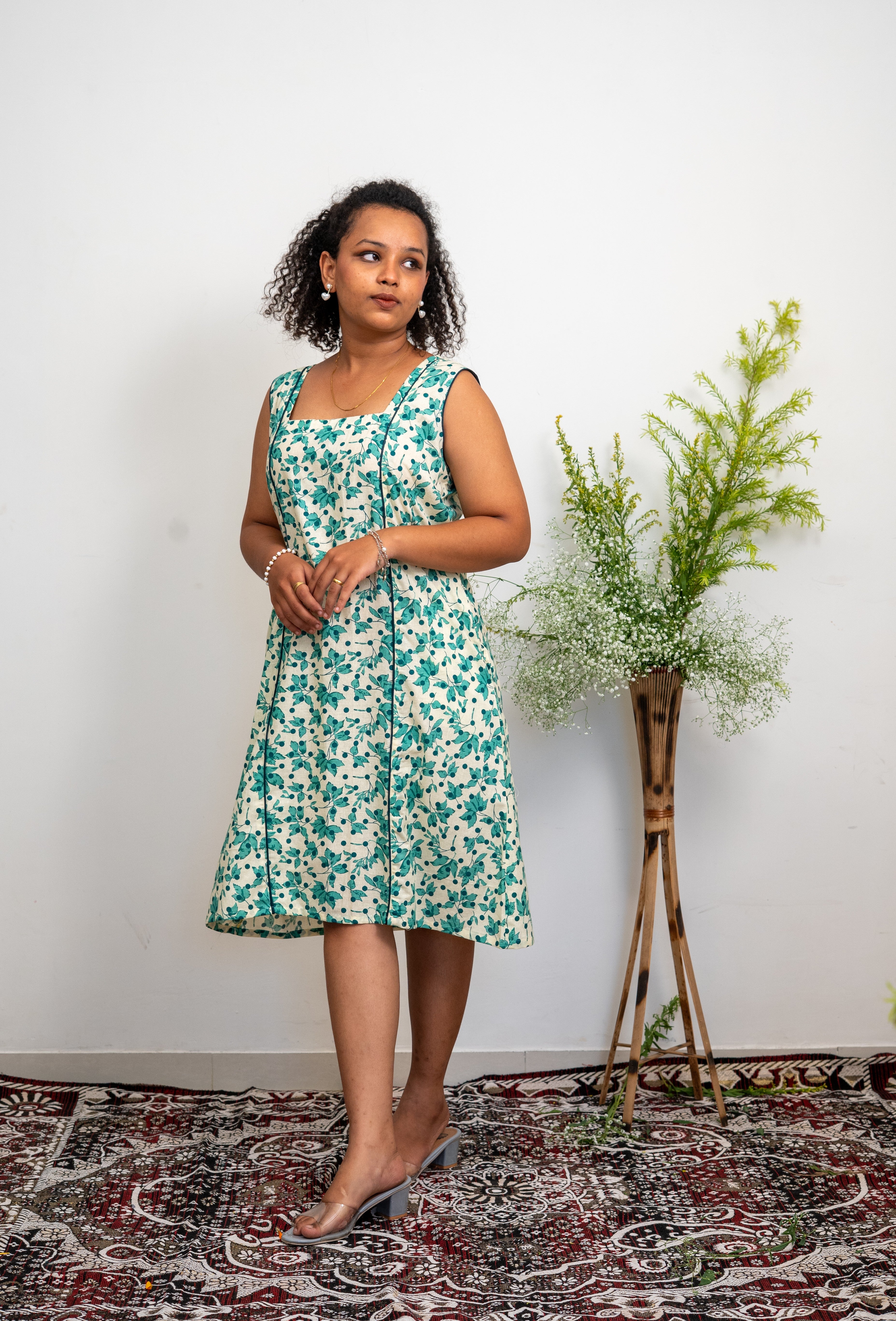Mint Meadow Cotton Sleeveless A-Line Dress – Green Floral Summer Midi Dress with Pockets