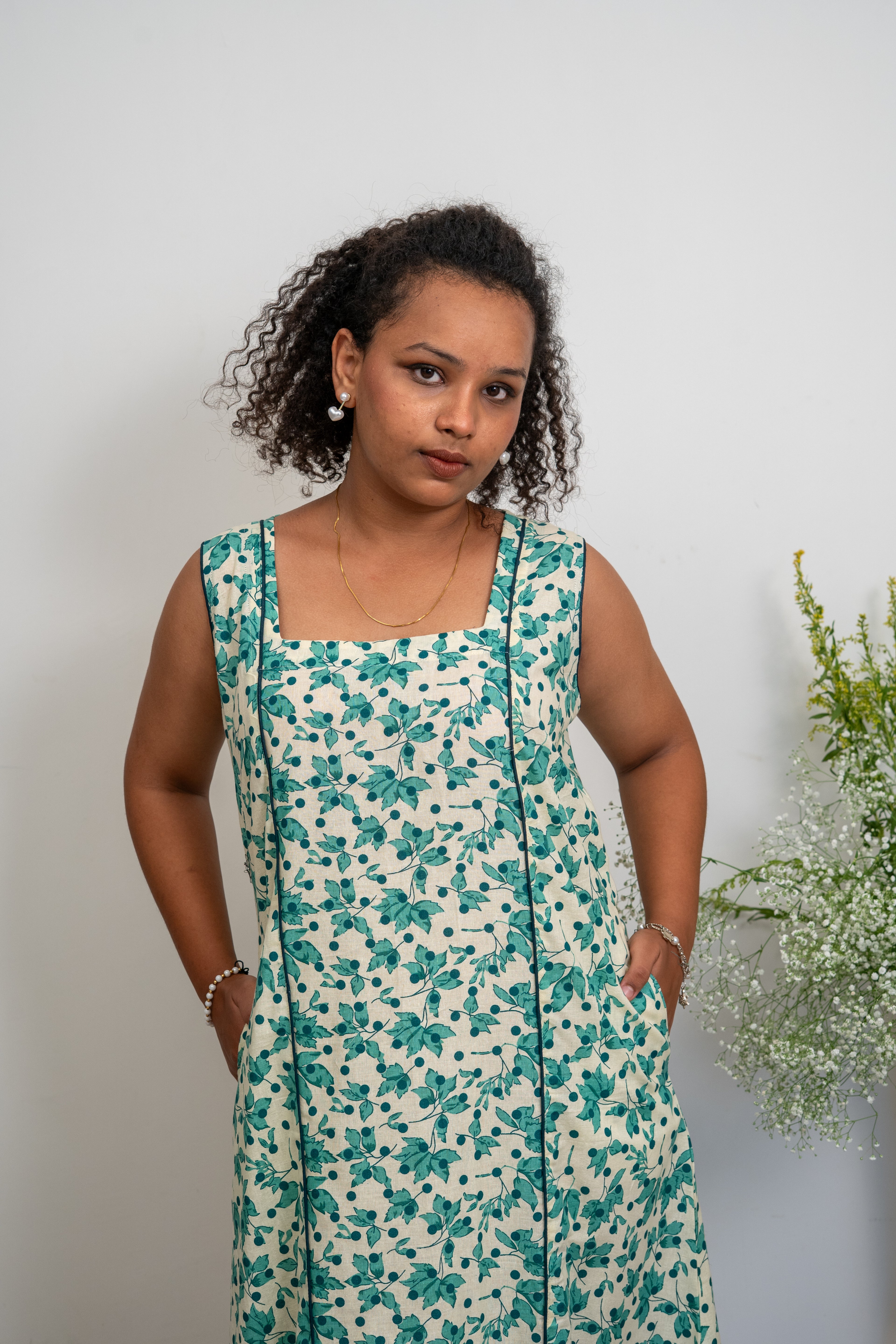 Mint Meadow Cotton Sleeveless A-Line Dress – Green Floral Summer Midi Dress with Pockets