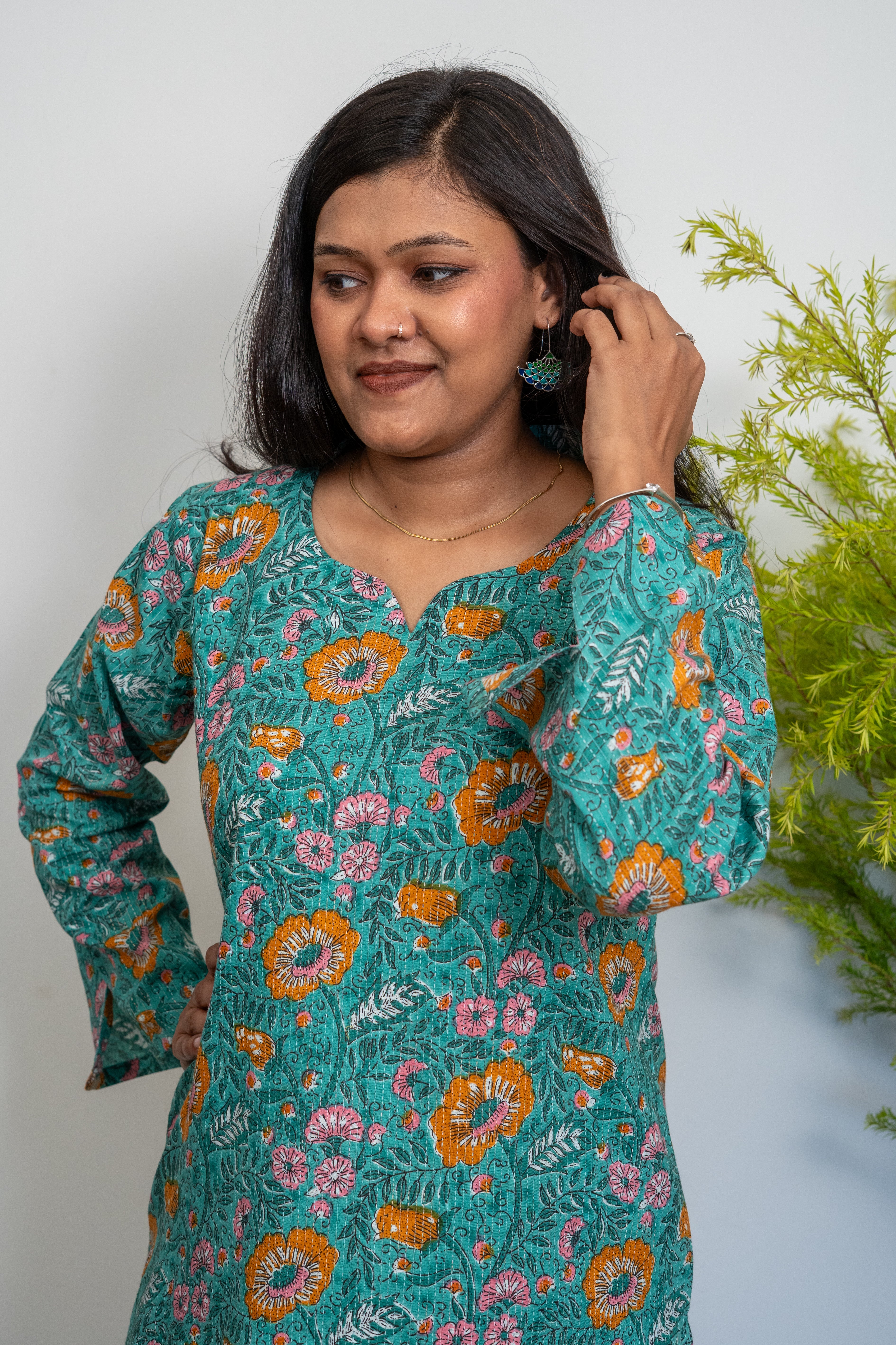 Women’s Cotton Printed Kurti Top – Green Floral Casual Ethnic Tunic with Long Sleeves