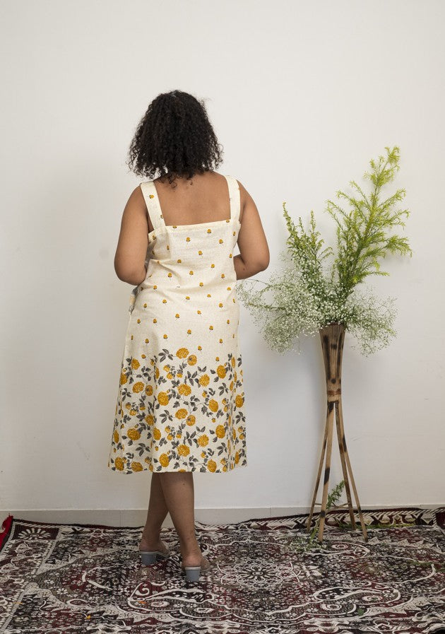 Floral Breeze Cotton Sleeveless A-Line Dress – Yellow & White Summer Midi Dress with Pockets