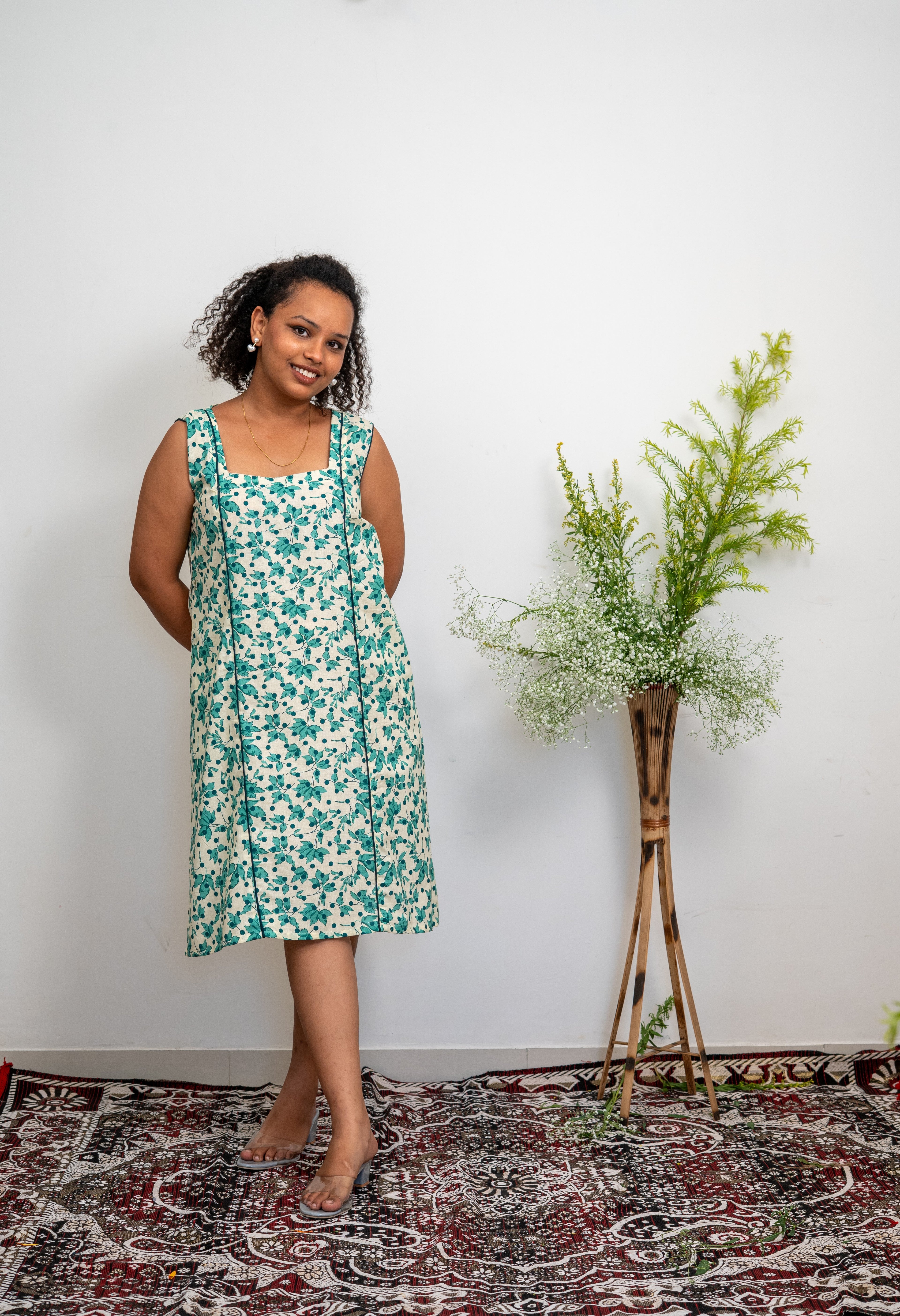Mint Meadow Cotton Sleeveless A-Line Dress – Green Floral Summer Midi Dress with Pockets