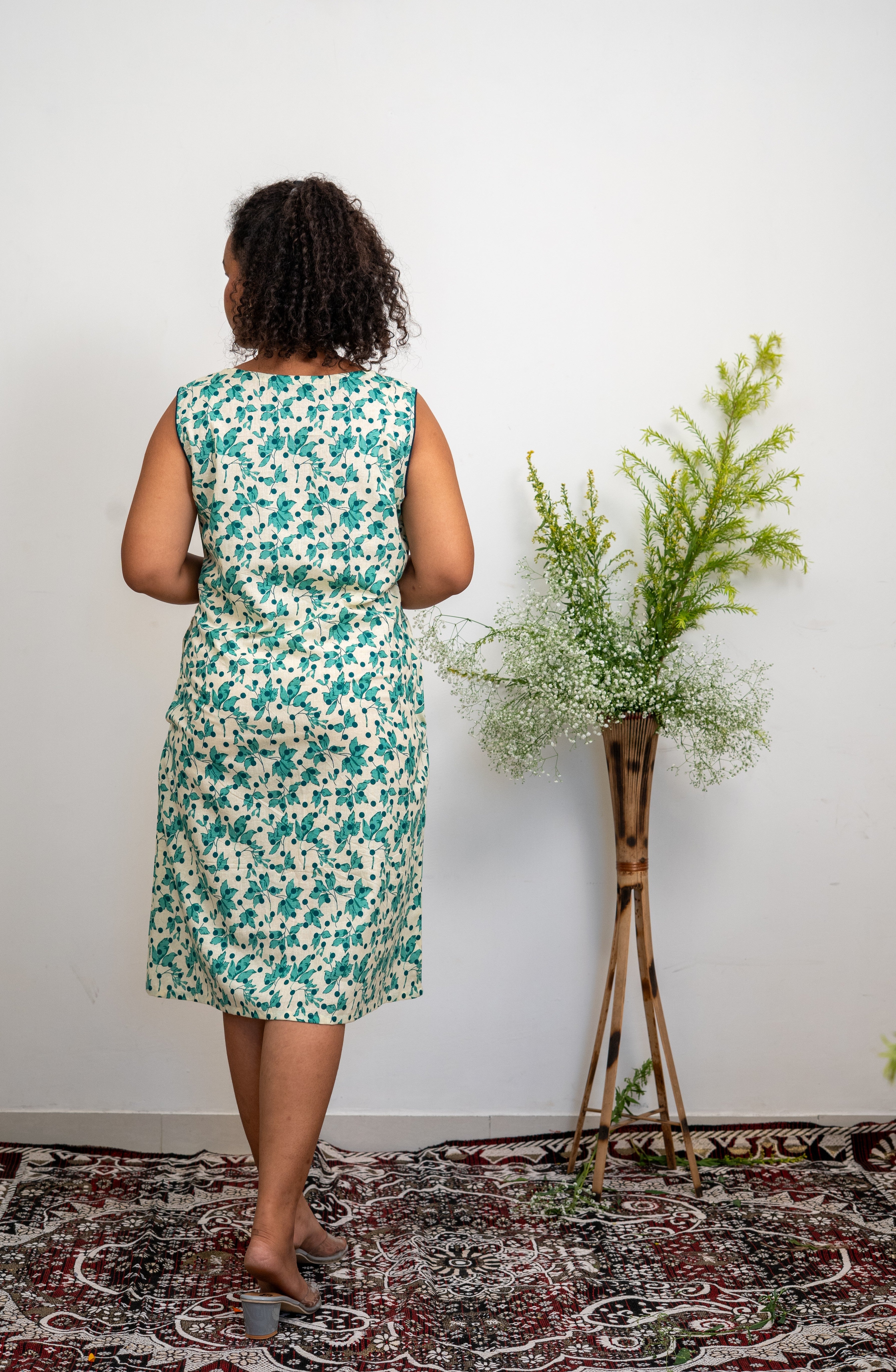 Mint Meadow Cotton Sleeveless A-Line Dress – Green Floral Summer Midi Dress with Pockets