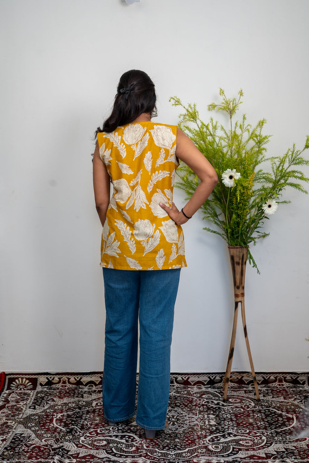 Women’s Cotton Sleeveless Floral Kurti Top – Mustard Yellow Printed Casual Tunic for Daily Wear