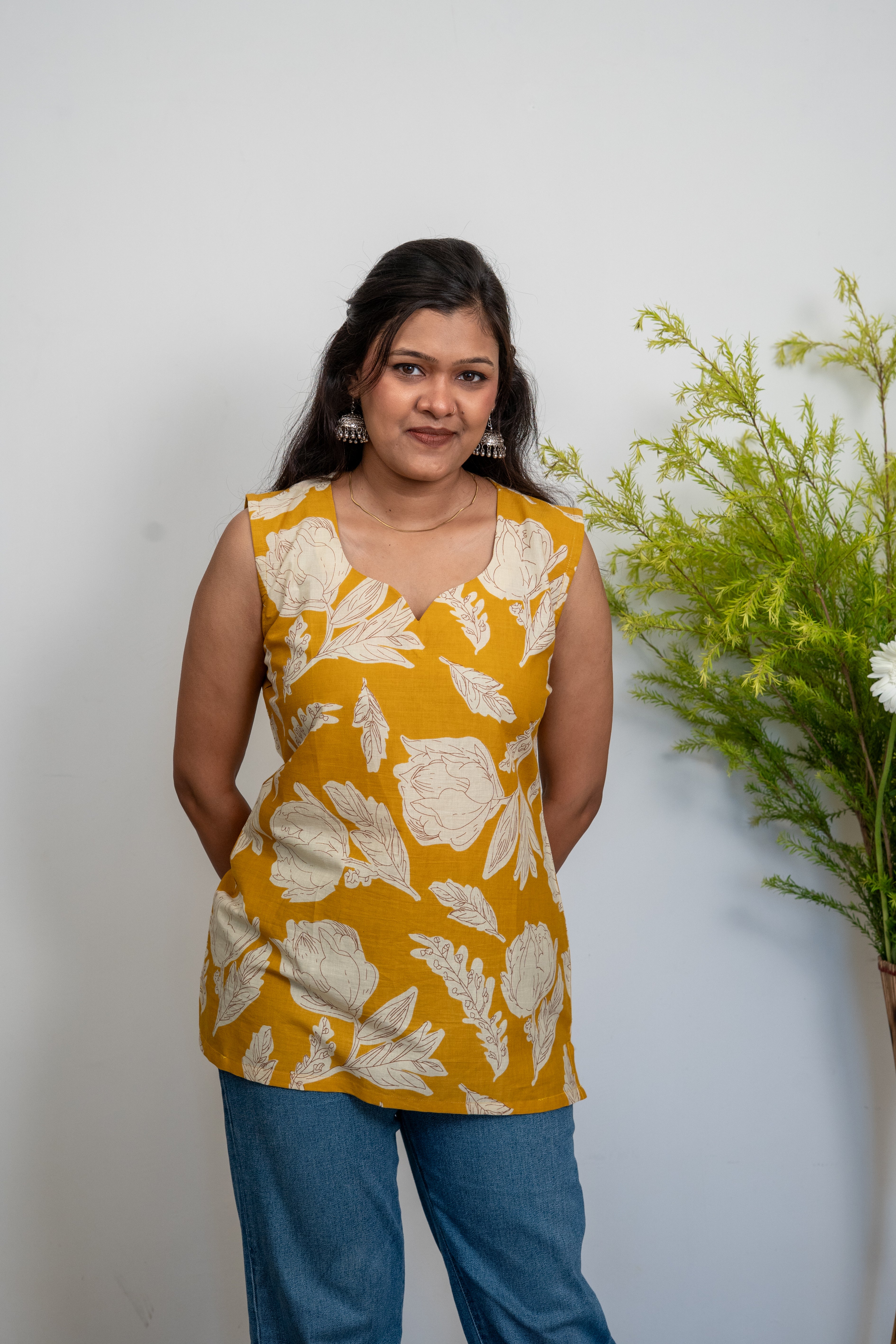 Women’s Cotton Sleeveless Floral Kurti Top – Mustard Yellow Printed Casual Tunic for Daily Wear