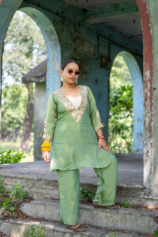 Olive Meadow Layered V-Neck Set