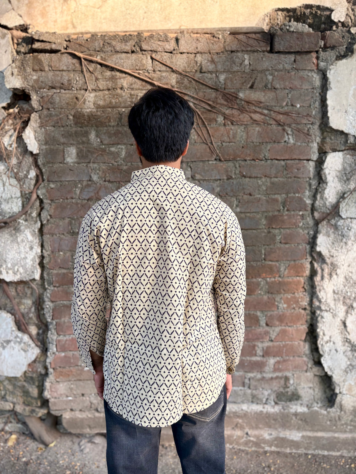 Men's Beige Geometric Printed Cotton Short Kurta | Mandarin Collar Ethnic Casual & Festive Wear