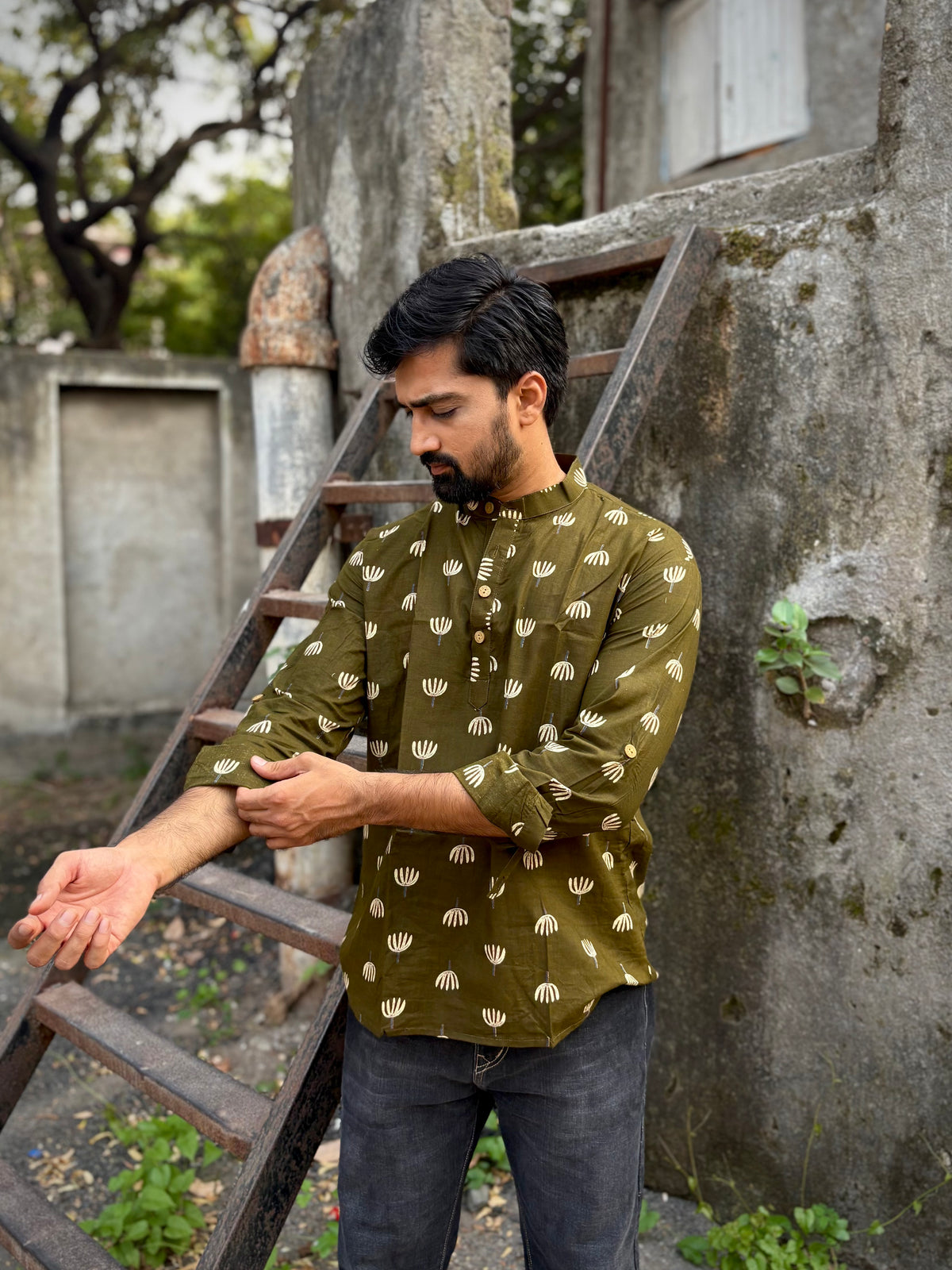 i Men's Olive Green Printed Cotton Short Kurta | Mandarin Collar Ethnic Casual & Festive Wear