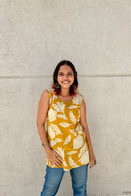 Women’s Cotton Sleeveless Floral Kurti Top – Mustard Yellow Printed Casual Tunic for Daily Wear