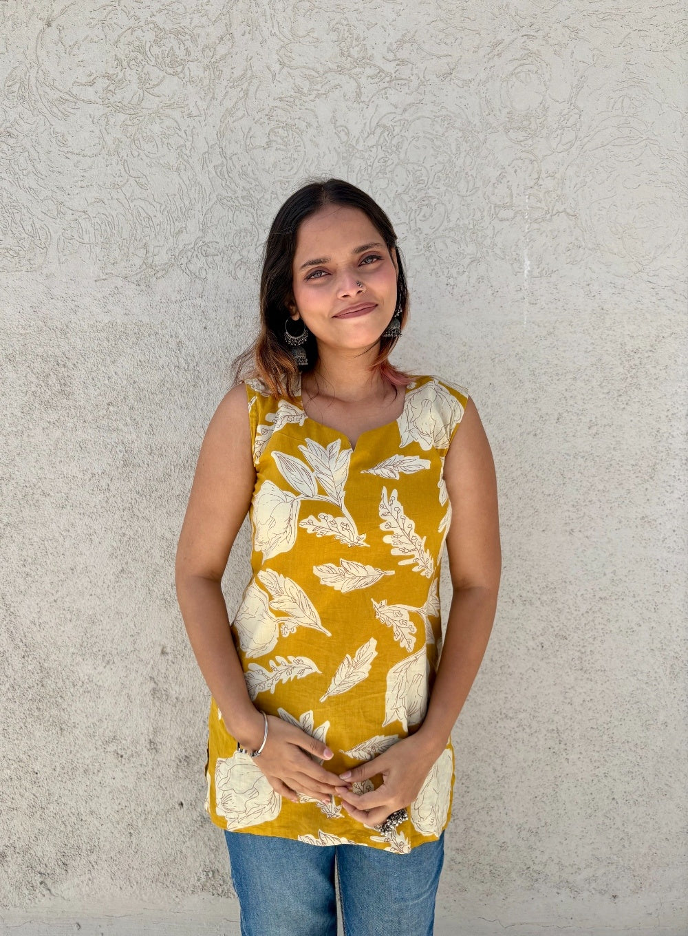 Women’s Cotton Sleeveless Floral Kurti Top – Mustard Yellow Printed Casual Tunic for Daily Wear