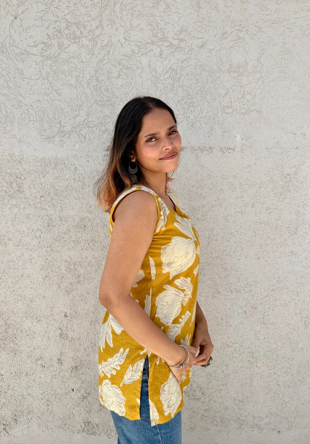 Women’s Cotton Sleeveless Floral Kurti Top – Mustard Yellow Printed Casual Tunic for Daily Wear