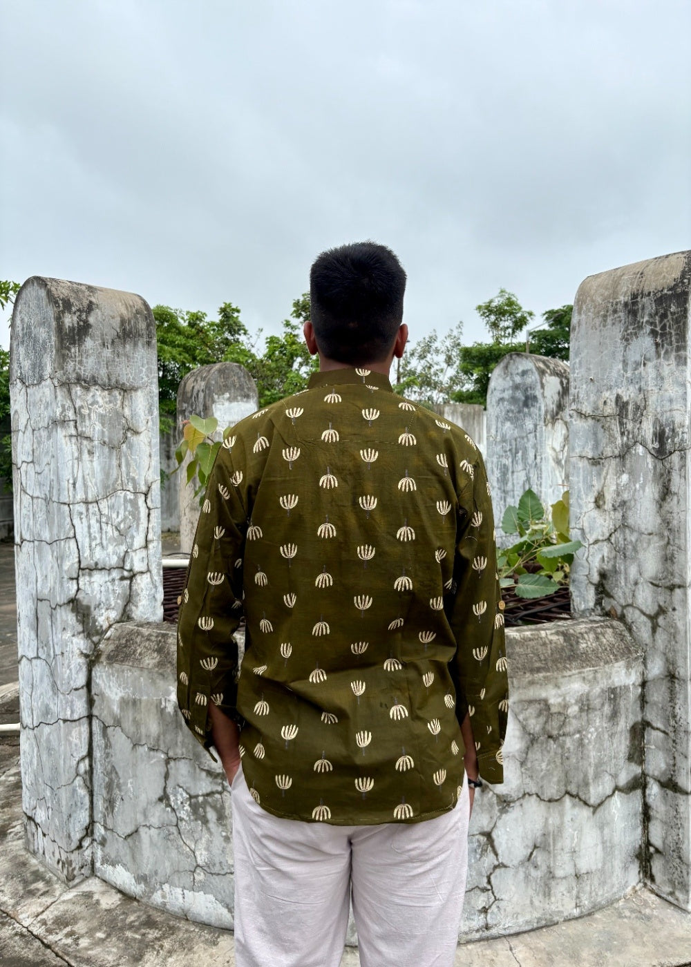 i Men's Olive Green Printed Cotton Short Kurta | Mandarin Collar Ethnic Casual & Festive Wear